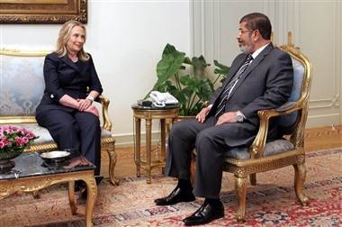 Хиллари Клинтон прибыла в Каир с двухдневным официальным визитом - ảnh 1